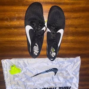 Nike middle distance spikes